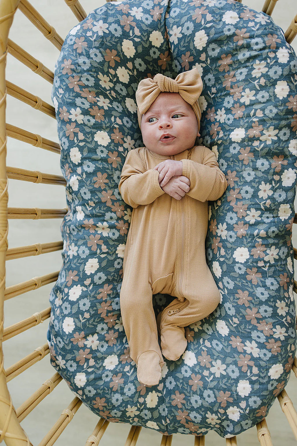 Latte Ribbed Bamboo Bow